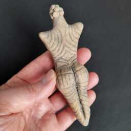 Neolithic Venus Statue Handcrafted Terracotta Goddess Sculpture - thumbnail 4