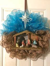 Nativity, Holiday Wreath, Door Decor, Christmas Wreath - thumbnail 1
