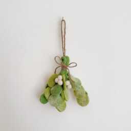 Felt Mistletoe Sprig Ornament, Green Leaf Christmas Decoration, Tree Hanging Xmas Ornament - thumbnail 2