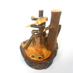 Natural Wood Carving Sculpture Violin Player Handmade Reclaimed Rustic Eco-Friendly Pencil Pen Holder Art Gift - thumbnail 4