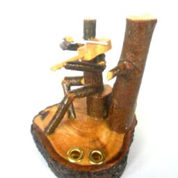 Natural Wood Carving Sculpture Violin Player Handmade Reclaimed Rustic Eco-Friendly Pencil Pen Holder Art Gift - thumbnail 2