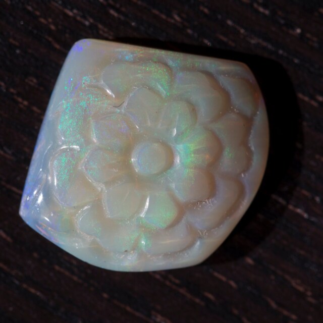 Opal Green Flower Carving - 5.6 Cts - image 1
