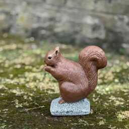 Concrete Squirrel With Nut Statue Stone Sculpture Outdoor Garden Animal Ornament Cement Yard Decor Squirrel Art Lover Gift - thumbnail 4