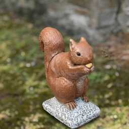 Concrete Squirrel With Nut Statue Stone Sculpture Outdoor Garden Animal Ornament Cement Yard Decor Squirrel Art Lover Gift - thumbnail 3