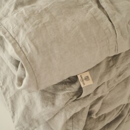 4-Piece Linen Bedding Set Tobacco Duvet Cover, Pillowcases & Flat Sheet - thumbnail 2