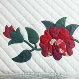 Red Rose Hand Applique Quilt, Handmade Rose Custom King Sized Bedspread, Queen Bed Cover Blanket, Bedroom Decor, Trending Gifts - thumbnail 4