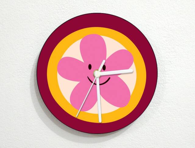 Pink Smiling Daisy - Wall Clock - image 1