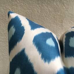 Handwoven Silk Ikat Pillow Cover, Decorative Cushion - 20x20 - thumbnail 2