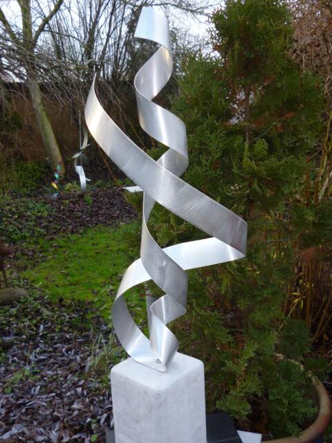 "Large Modern Abstract Aluminum Metal Sculpture ""Run" - image 1