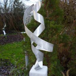 "Large Modern Abstract Aluminum Metal Sculpture ""Run" - thumbnail 3