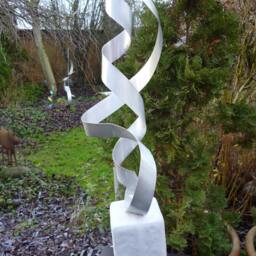 "Large Modern Abstract Aluminum Metal Sculpture ""Run" - thumbnail 2
