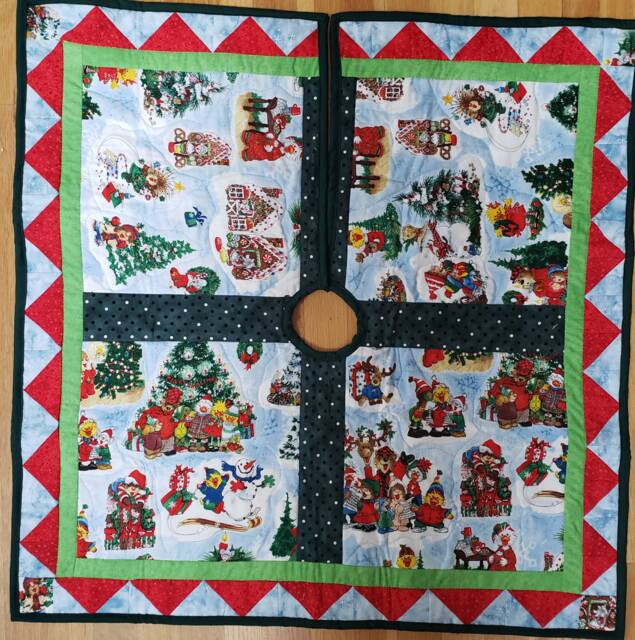 Caroling Animals Christmas Tree Skirt - Polka Dot Sashing - image 1