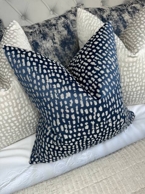 Elegant Navy - Gold Textured Scatter Cushion Cover - Luxury Designer Fabric For Sofa & Bed Decor Estrada Ink Ashley Wilde - image 1