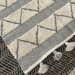 Living Room Tufted Rug Grey & Ivory Boho Rug - 4x6 Feet - thumbnail 4