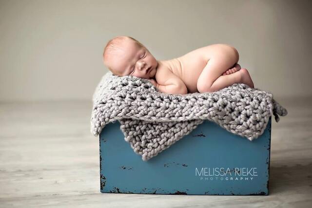 Gray Chunky Baby Blanket Newborn Photography Prop - image 1
