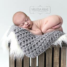 Gray Chunky Baby Blanket Newborn Photography Prop - thumbnail 3