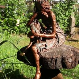 The Dreamer Sculpture Emerald Green Paverpol Female Figure. Made To Order - thumbnail 3