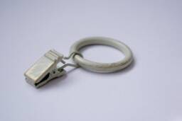 Vintage White Curtain Rings With Metal Clips/Plastic Hooks ??30mm - Set Of 10 - thumbnail 3