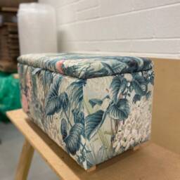 Coffee Table Footstool With Storage Ottoman in Luxury Tropical Floral Print - thumbnail 3