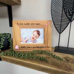 "Granddaughter Personalised Wooden Photo Frame - Grandson Grandchildren Love, Cuddle & Adore Solid Oak 6x4"", 7x5" - thumbnail 4