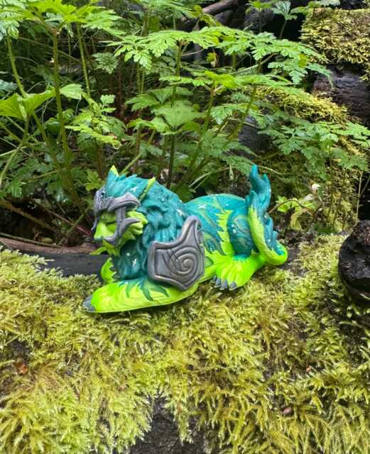 Small Green Ghost Of The Pridemother Feral Druid 12cm 3D Printed Figure - image 1
