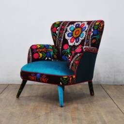 Suzani Armchair - Burgundy Sky I - thumbnail 3