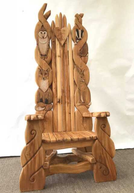 Hand-Carved Storytelling Chair - Woodland Animal Design in Solid Oak, Ideal For Gardens, Libraries, Or Kids' Spaces
