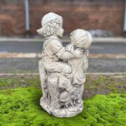 Stone Kids Picking Flowers Statue Boy With Girl Sculpture Cute Children Decoration Handmade Siblings Yard Ornament Art Gift - thumbnail 3