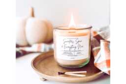 Spicy Fall Beeswax Candle, Aromatherapy Essential Oils, Wood Wick - thumbnail 1
