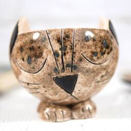 Handmade Ceramic Cat Planter, Animal Decor, Cactus Succulent Pot - thumbnail 3