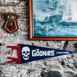 The Goonies Felt Pennant Flag Astoria Oregon Souvenir 80S Movie - thumbnail 1