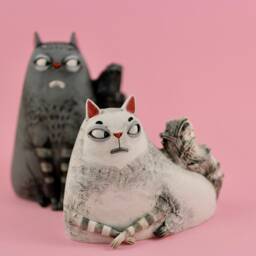 Ceramic Figurine - Sculpture White Cat - thumbnail 2