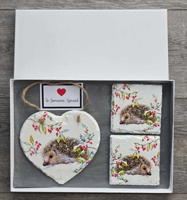 Hedgehog Slate Gift Set - Heart Wall Hanging & 2 Coasters, Rustic Woodland Decor - image 1
