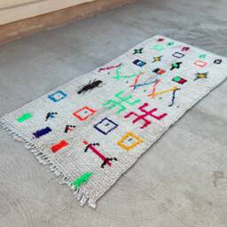 Hand-Knotted Wool Beni Ourain Rug Pink & Green Abstract Design - 8.3x3.8 Ft - thumbnail 3