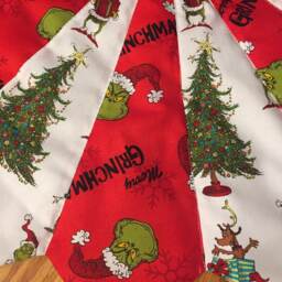 Christmas Tree Skirt, Table Top, Mini, Small, The Grinch Who Stole Christmas, Whoville, Quilted - thumbnail 4