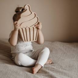 Capcake Tree Sensory Tray - Handcrafted Beech Wood 30x20 cm Multi-Sensory Play - thumbnail 3