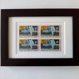 Man On The Moon Apollo 11 Stamps Mint Framed Usa 1969 - thumbnail 2