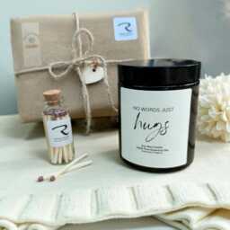 No Words Just Hugs, Hugs Candle, Sending You Sending in A Hug Box, Sympathy Bereavement Gift - thumbnail 3
