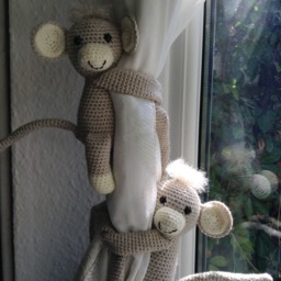 Crochet Monkey Curtain Tiebacks, Nursery Decor, Baby Gift - Pair - thumbnail 4