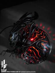 Recycled Metal Queen Monster Lamp/Recycle Sustainable Sculpture Art - thumbnail 1