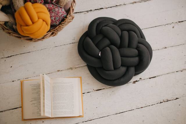 Home Accent Gift Decorative Knot Pillow Cushion Interior Throw Window - image 1
