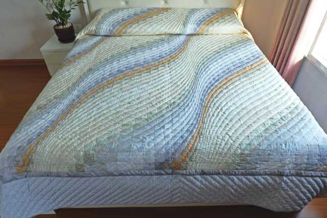 Personalized New Home Gifts For Couple, Neutral Bargello Quilt, Amish Style Unique Quilt Blanket, Cream Beige Bed, Gift - image 1