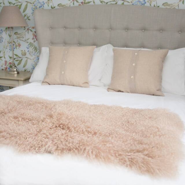 Beautiful Natural, Pale, Neutral, Beige, Linen Coloured, Tibetan Sheepskin Xl Large Throw Rug, Bed Cover, Luxury Fur, Bedroom - image 1