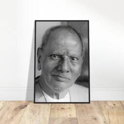Nisargadatta Maharaj Wooden Frame Portrait, Spiritual Home Wall Decoration - thumbnail 1