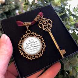 Personalized New Home Ornament 2025 Bronze Or Silver Keepsake - thumbnail 3