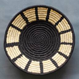 Black & Natural Sabai Grass Handwoven Baskets, Monochrome Plates, Set Of 3/4/5 Or 7, Wall Art, African White Decor - thumbnail 3