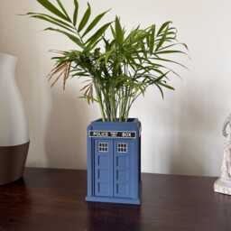 Tardis-Inspired Self Watering Planter - Custom Indoor Plant Pot Doctor Who Fan Gift - thumbnail 3
