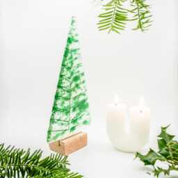 Large Fused Glass Christmas Tree Green 22cm - 8 1/2 - thumbnail 1
