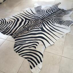 Cowhide Rug Zebra Black White Unique Tapi Peau De Vache Prints - thumbnail 3