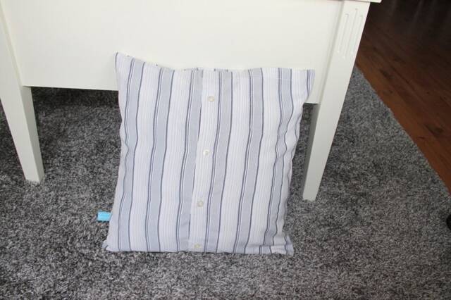 Pillow Cover Classic Blue - image 1